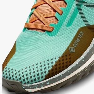 Nike W React Pegasus Trail 4GTX Running shoes.